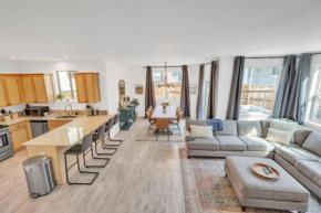 Luxury Getaway w/ Private Hot Tub, AC, Wifi, Cable